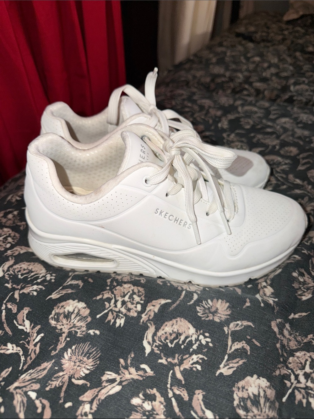 Skechers® Uno Savvy Women's Slip-On White Leather Casual Sneakers
